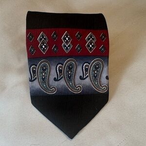 Vintage Town Craft Paisley Men's Tie in Red and Black extra long 62 in